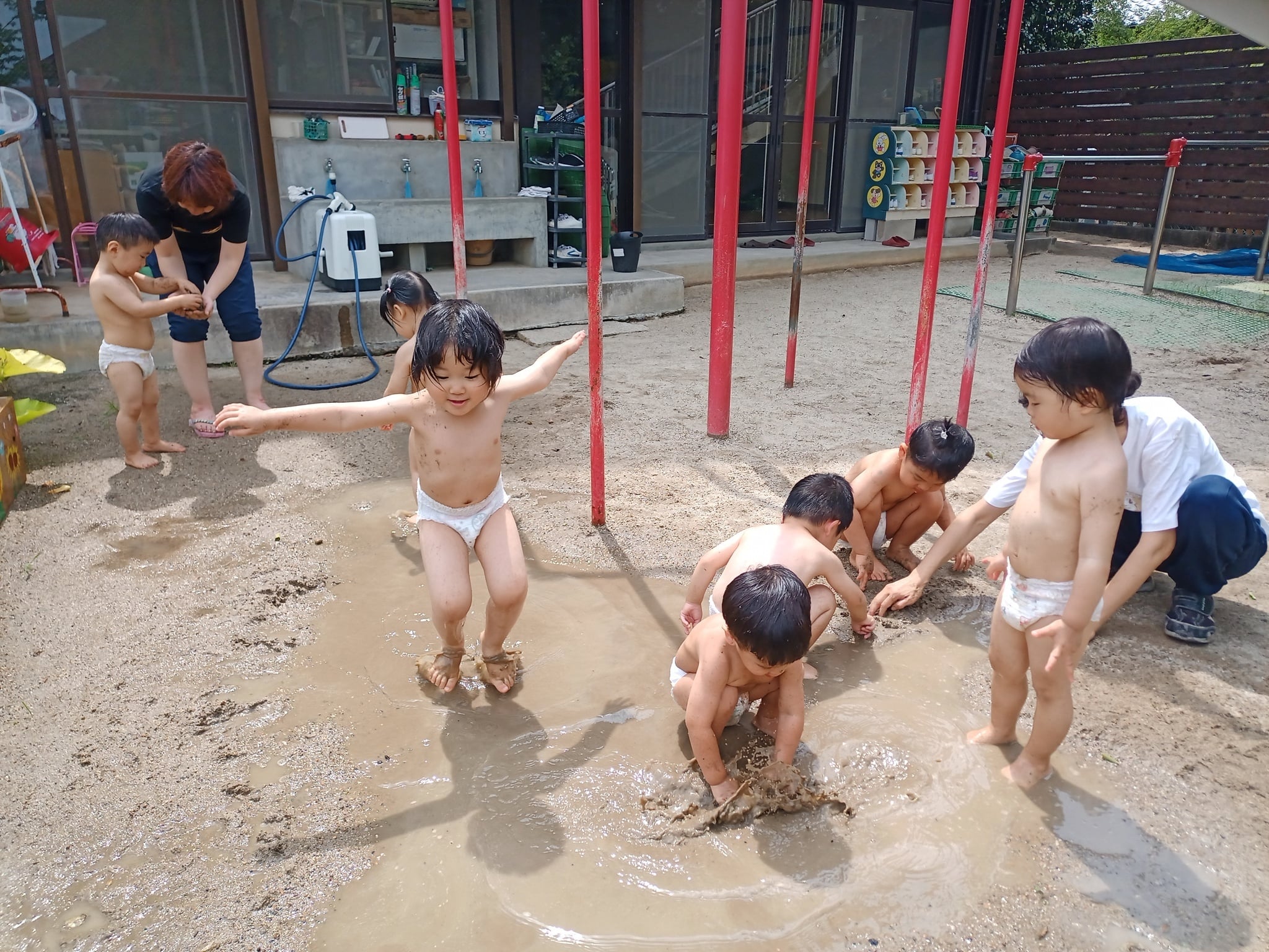 泥遊び　シャワー 最新情報｜第一早蕨幼稚園
